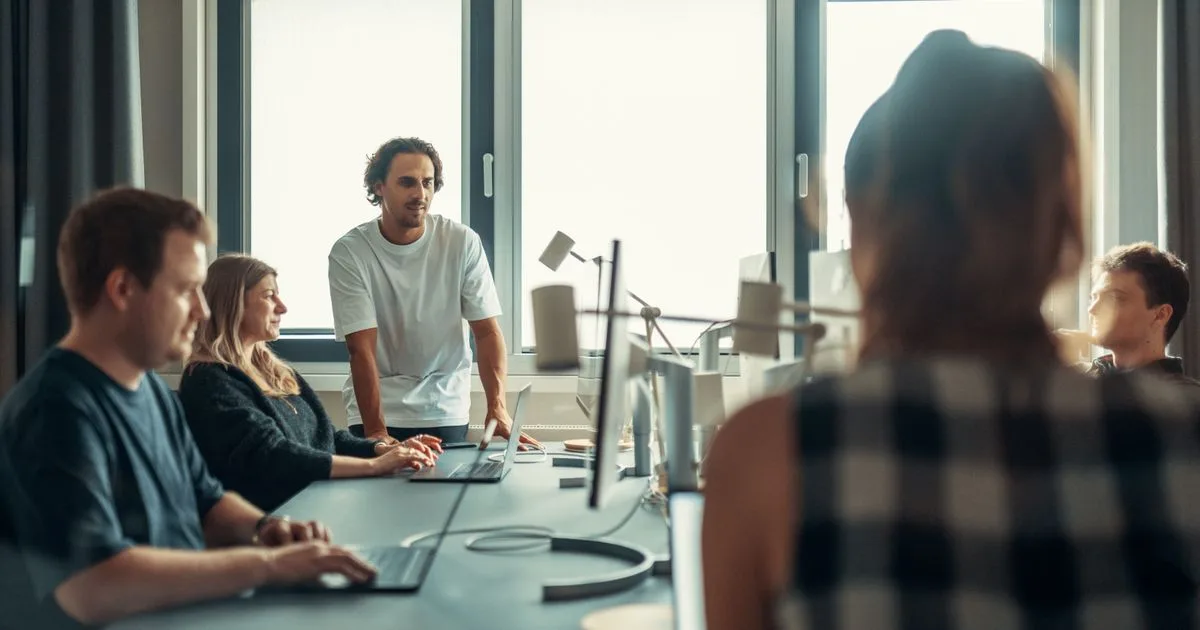 Sales and marketing team aligning on their LinkedIn strategy together